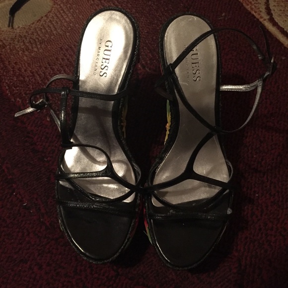 Sandals - Picture 2 of 8